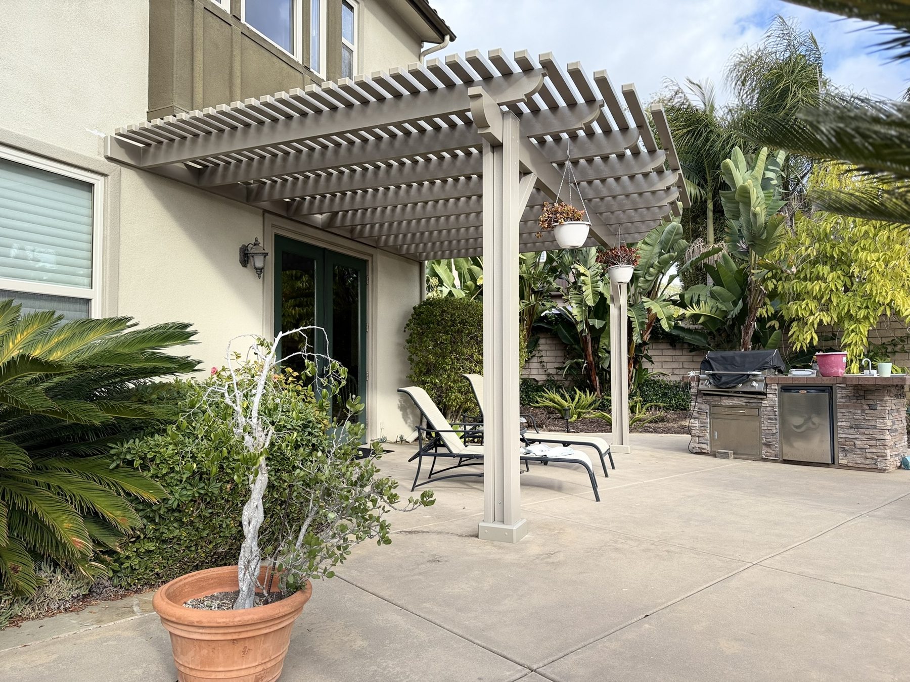 Custom lattice pergola